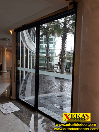 Auto Slide Door4