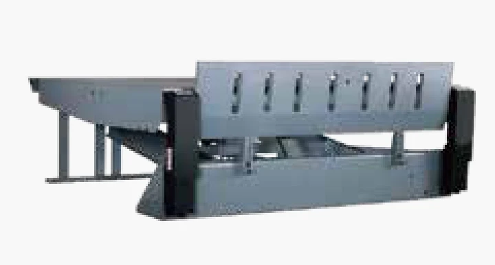 Flap-type Dock Leveler แท่นปรับระดับพร้อมแผงกั้นกันตก Baffle ป้องกันรถยกตกชานชาลา XEKA